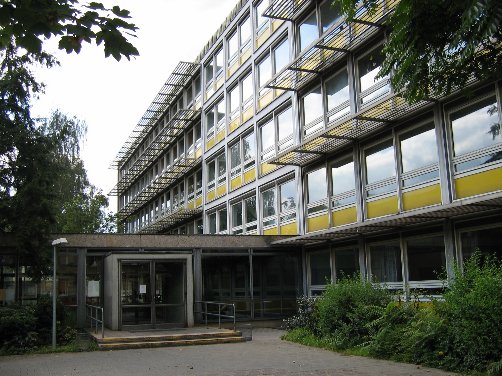 Schulhaus2007.jpeg