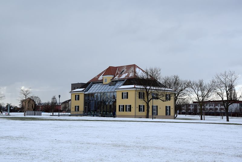 Datei:Kießling-Villa Südstadt im Winter.jpg