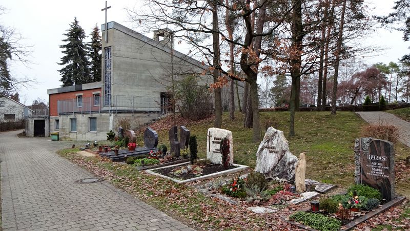 Datei:Friedhof15.jpeg