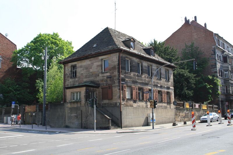 Datei:Pechhüttn 24042011 (1).JPG