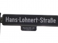 Straßenschild Hans-Lohnert-Straße mit Erläuterung <span class="smw-highlighter" data-type="8" data-state="inline" data-title="Hinweis" title="Urheber: BaringelLizenz: CC BY-SA 3.0"><span class="smwtticon note"></span><span class="smwttcontent">Urheber: <!--LINK'" 2:321--><br><br>Lizenz: CC BY-SA 3.0</span></span>