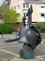 Freiplastik <i>"Gänse"</i> von Heinz Heiber, Bronze, Zustand im April 2018 <span class="smw-highlighter" data-type="8" data-state="inline" data-title="Hinweis" title="Urheber: Ralph StenzelLizenz: CC BY-SA 3.0"><span class="smwtticon note"></span><span class="smwttcontent">Urheber: <!--LINK'" 2:5--><br><br>Lizenz: CC BY-SA 3.0</span></span>