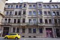 Mietshaus Theresienstraße 6, Mai 2020 <span class="smw-highlighter" data-type="8" data-state="inline" data-title="Hinweis" title="Urheber: AquilexLizenz: CC BY-SA 3.0"><span class="smwtticon note"></span><span class="smwttcontent">Urheber: Aquilex<br><br>Lizenz: CC BY-SA 3.0</span></span>
