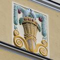Fassade der Sonnenstraße 37 mit Tiermotiven <span class="smw-highlighter" data-type="8" data-state="inline" data-title="Hinweis" title="Urheber: Claus W. VoglLizenz: CC BY-SA 4.0"><span class="smwtticon note"></span><span class="smwttcontent">Urheber: <!--LINK'" 0:52--><br><br>Lizenz: CC BY-SA 4.0</span></span>