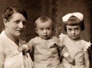 Babette Mulini mit Kindern.jpg