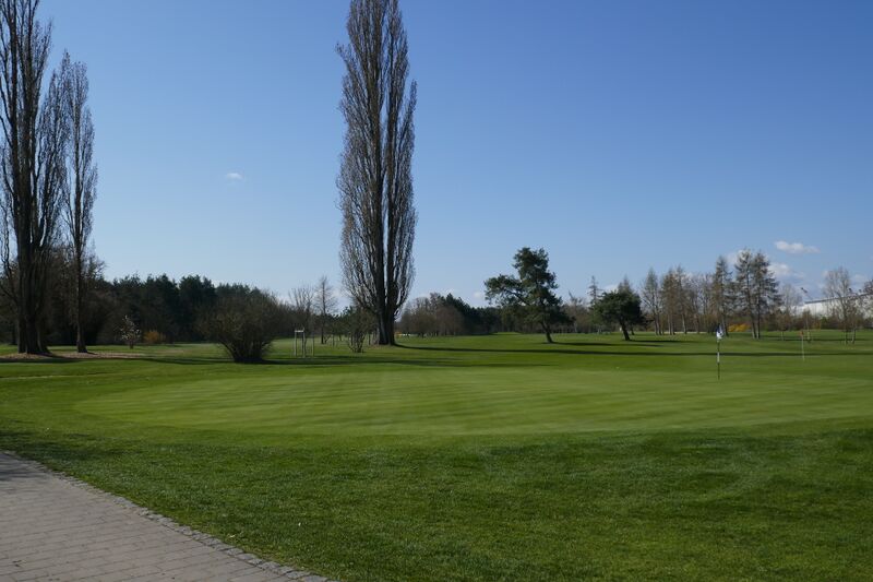 Datei:Golfplatz 20210404 0103.JPG
