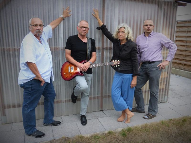 Datei:Lunes Azul.jpg