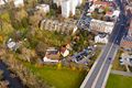 Blick über die Ulmenstraße incl. Batzenhäusla und Minigolfanlage links im Bild, Nov. 2019 <span class="smw-highlighter" data-type="8" data-state="inline" data-title="Hinweis" title="Urheber: Kamran SalimiLizenz: CC BY-SA 3.0"><span class="smwtticon note"></span><span class="smwttcontent">Urheber: <!--LINK'" 0:29--><br><br>Lizenz: CC BY-SA 3.0</span></span>