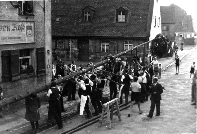 Datei:Kirchweih PP Edelweißbaum.jpg