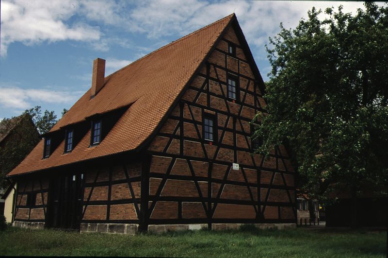 Datei:Pfarrscheune 1995.jpg