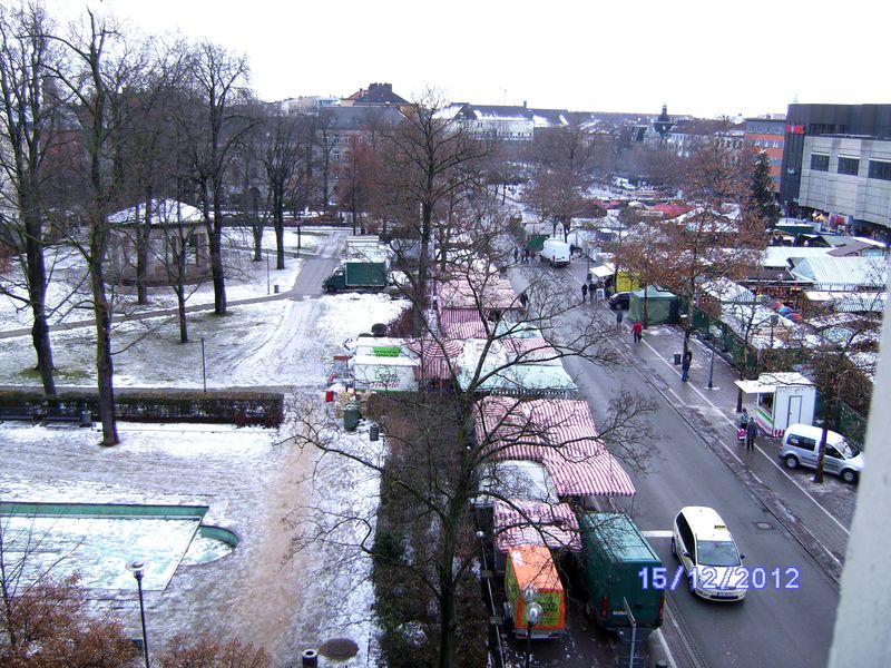 Datei:Weihnachtsmarkt 2012.JPG