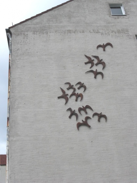 Datei:Leyher Str. 36 Wandplastik.JPG