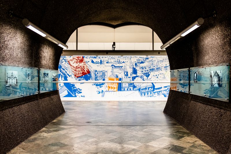 Datei:U-Bahnhof Rathaus.jpeg