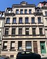 Straßenfassade der Mathildenstraße 42 im Mai 2025 <span class="smw-highlighter" data-type="8" data-state="inline" data-title="Hinweis" title="Urheber: Anja WiegelLizenz: CC BY-SA 4.0"><span class="smwtticon note"></span><span class="smwttcontent">Urheber: <!--LINK'" 0:7--><br><br><br>Lizenz: CC BY-SA 4.0</span></span>