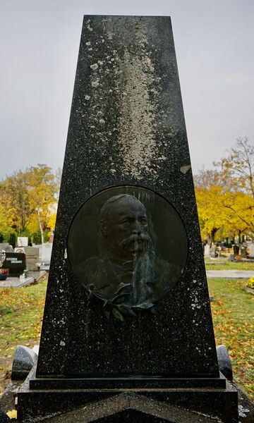 Datei:Grabmal-F.W.Pfeiffer 3.jpeg