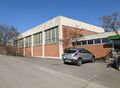 Die Turnhalle der Farrnbach-Schule im Ligusterweg in Unterfarrnbach, 2023 <span class="smw-highlighter" data-type="8" data-state="inline" data-title="Hinweis" title="Urheber: Web TrefoilLizenz: CC BY-SA 3.0"><span class="smwtticon note"></span><span class="smwttcontent">Urheber: <!--LINK'" 2:2--><br><br>Lizenz: CC BY-SA 3.0</span></span>