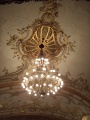 Stadttheater, Kronleuchter Theatersaal <span class="smw-highlighter" data-type="8" data-state="inline" data-title="Hinweis" title="Urheber: Doc BenditLizenz: CC BY-SA 3.0"><span class="smwtticon note"></span><span class="smwttcontent">Urheber: <!--LINK'" 2:1296--><br><br>Lizenz: CC BY-SA 3.0</span></span>