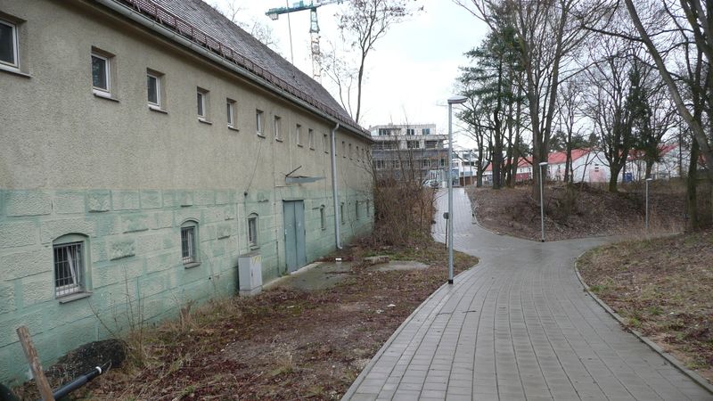 Datei:Lagerhaus Monteith Barracks 2010.2.jpg