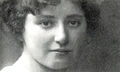 Paula Kissinger, geborene Stern, ca. 1920. <span class="smw-highlighter" data-type="8" data-state="inline" data-title="Hinweis" title="Urheber: unbekanntLizenz: CC BY-SA 3.0"><span class="smwtticon note"></span><span class="smwttcontent">Urheber: unbekannt<br><br>Lizenz: CC BY-SA 3.0</span></span>