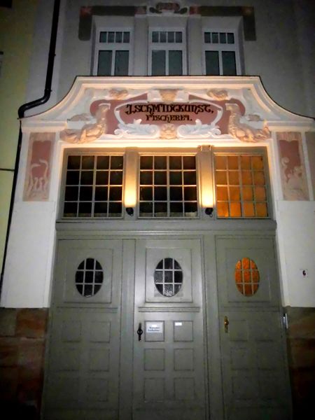 Datei:Untere Fischerstraße 6 Nachts.JPG