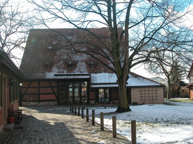 Datei:Pfarrscheune im Winter.JPG