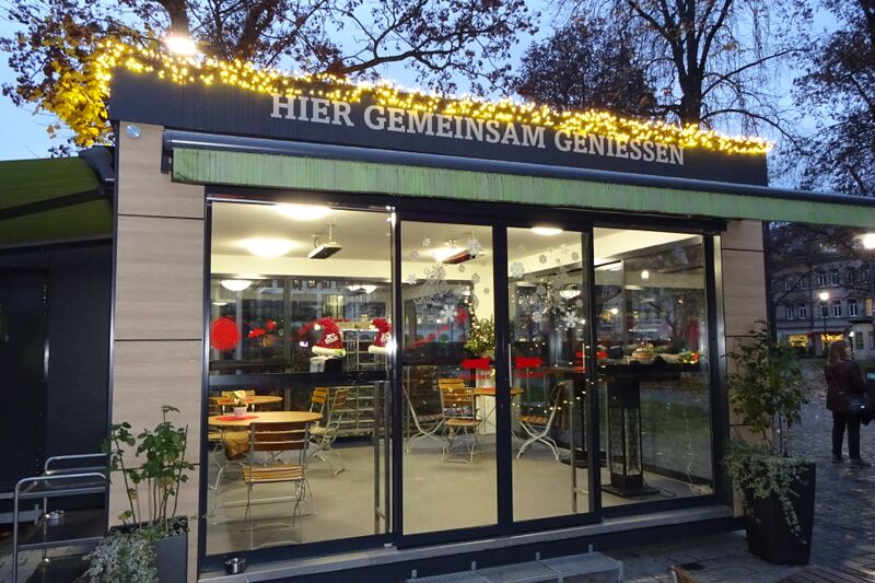 Datei:Wochenmarkt 2 2022.jpg