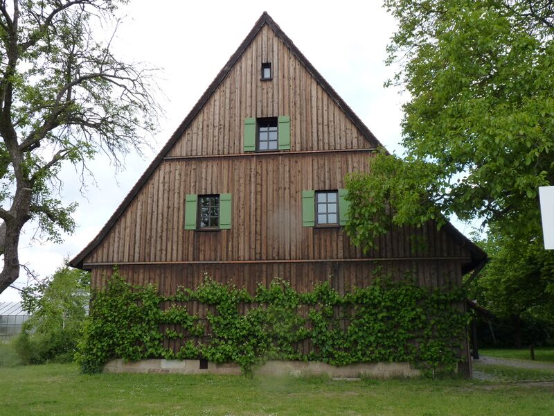 Datei:Pfarrscheune Ostseite.JPG