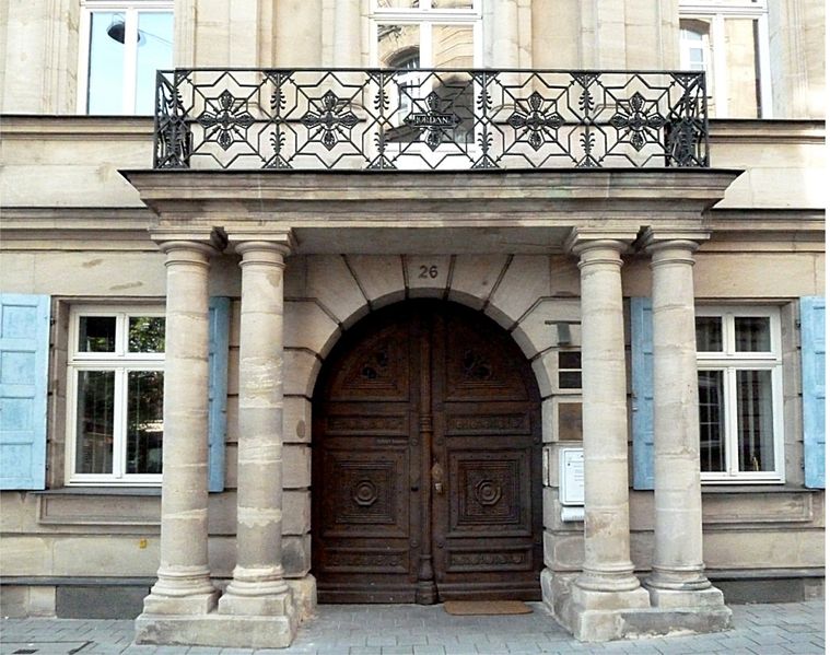 Datei:Alexanderstraße26 Portal.JPG