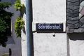 Straßenschild Schrödershof, 2017 <span class="smw-highlighter" data-type="8" data-state="inline" data-title="Hinweis" title="Urheber: Kamran SalimiLizenz: CC BY-SA 3.0"><span class="smwtticon note"></span><span class="smwttcontent">Urheber: <!--LINK'" 0:9--><br><br>Lizenz: CC BY-SA 3.0</span></span>