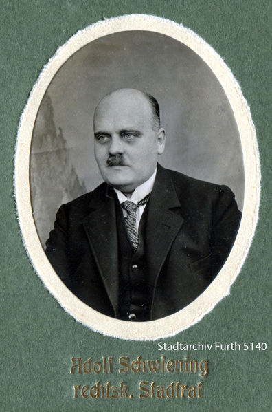 Datei:Adolf Schwiening Rechtskund 1925.jpg