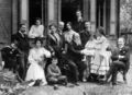 Familienbild Landmann, Krautheimer, Hirschmann, 1903 <span class="smw-highlighter" data-type="8" data-state="inline" data-title="Hinweis" title="Urheber: unbekanntLizenz: Bildlizenz-JMF"><span class="smwtticon note"></span><span class="smwttcontent">Urheber: unbekannt<br><br>Lizenz: Bildlizenz-JMF</span></span>