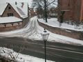 Schneegasse im Winter <span class="smw-highlighter" data-type="8" data-state="inline" data-title="Hinweis" title="Urheber: ChrischmiLizenz: CC BY-SA 3.0"><span class="smwtticon note"></span><span class="smwttcontent">Urheber: Chrischmi<br><br>Lizenz: CC BY-SA 3.0</span></span>
