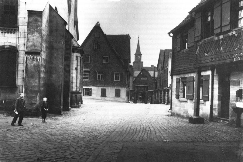 Datei:Synagogenplatz 1920.jpg