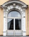 Fenster in der Fassade des 1. OG im Parkhotel, der Schlussstein ist heute im 4. OG der Neuen Mitte ... <span class="smw-highlighter" data-type="8" data-state="inline" data-title="Hinweis" title="Fenster in der Fassade des 1. OG im Parkhotel, der Schlussstein ist heute im 4. OG der Neuen Mitte zu finden, am Eingang der Volksbücherei, 2012Urheber: Kamran SalimiLizenz: CC BY-SA 3.0"><span class="smwtticon note"></span><span class="smwttcontent">Fenster in der Fassade des 1. OG im Parkhotel, der Schlussstein ist heute im 4. OG der Neuen Mitte zu finden, am Eingang der Volksbücherei, 2012<br>Urheber: <!--LINK'" 0:112--><br><br>Lizenz: CC BY-SA 3.0</span></span>