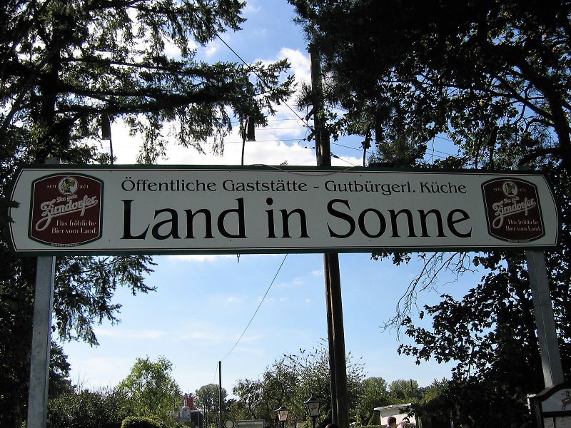 Datei:Land in Sonne 1.JPG