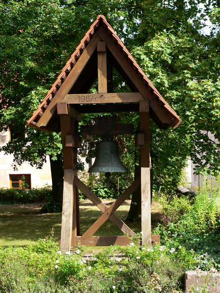 Datei:Glocke 1695 a.jpg