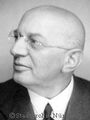 Hugo Mosbacher <span class="smw-highlighter" data-type="8" data-state="inline" data-title="Hinweis" title="Urheber: unbekanntLizenz: Bildlizenz-YadVashem"><span class="smwtticon note"></span><span class="smwttcontent">Urheber: unbekannt<br>Lizenz: Bildlizenz-YadVashem</span></span>