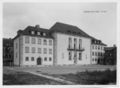 Jahnturnhalle vor dem <!--LINK'" 0:125-->, eine der Steinfiguren stammt von Theodor Linz. Rechts im Bild ... <span class="smw-highlighter" data-type="8" data-state="inline" data-title="Hinweis" title="Jahnturnhalle vor dem 2. Weltkrieg, eine der Steinfiguren stammt von Theodor Linz. Rechts im Bild Ottostr. 22.Urheber: unbekanntLizenz: Bildlizenz-Stadtarchiv"><span class="smwtticon note"></span><span class="smwttcontent">Jahnturnhalle vor dem <!--LINK'" 0:126-->, eine der Steinfiguren stammt von Theodor Linz. Rechts im Bild Ottostr. 22.<br>Urheber: unbekannt<br>Lizenz: Bildlizenz-Stadtarchiv</span></span>