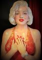 Marilyn Monroe aus Pappmaché. Werk von <a class="mw-selflink selflink">Christiane Altzweig</a>. <span class="smw-highlighter" data-type="8" data-state="inline" data-title="Hinweis" title="Urheber: Christiane AltzweigLizenz: CC BY-SA 3.0"><span class="smwtticon note"></span><span class="smwttcontent">Urheber: <a class="mw-selflink selflink">Christiane Altzweig</a><br><br>Lizenz: CC BY-SA 3.0</span></span>