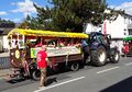 Festwagen beim Stadelner Kärwazug, August 2025 <span class="smw-highlighter" data-type="8" data-state="inline" data-title="Hinweis" title="Urheber: Norbert PietschLizenz: CC BY-SA 4.0"><span class="smwtticon note"></span><span class="smwttcontent">Urheber: Norbert Pietsch<br><br>Lizenz: CC BY-SA 4.0</span></span>