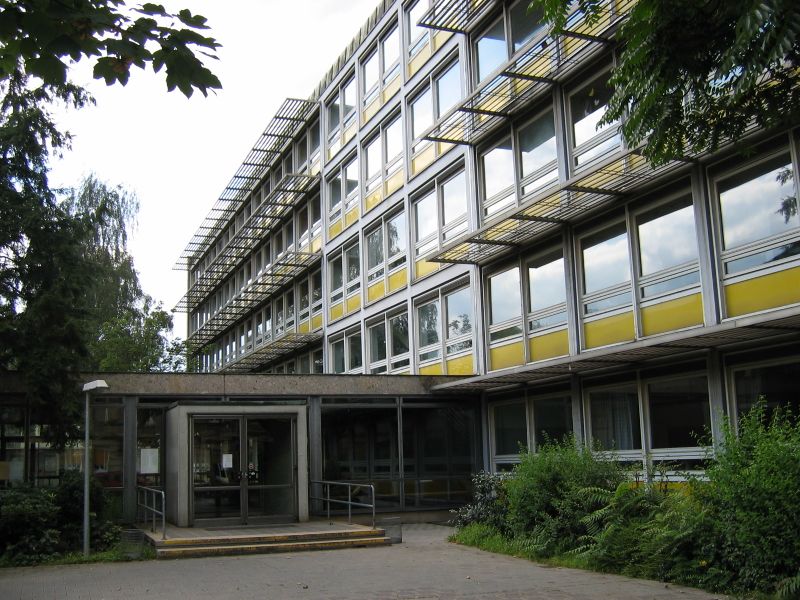 Datei:Schulhaus2007.jpeg