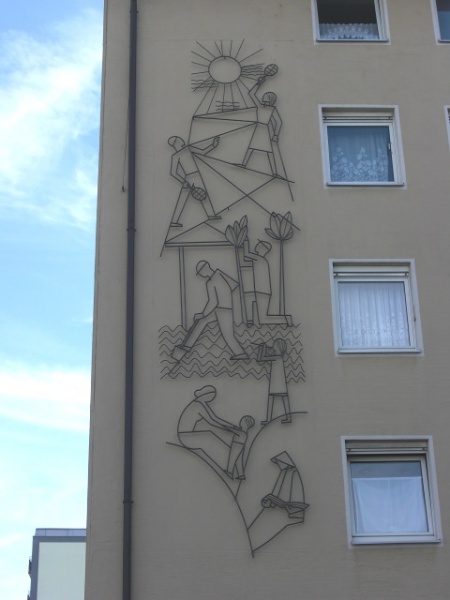 Datei:Fronmüllerstr. 182 Drahtplastik.JPG