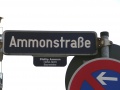 Straßenschild Ammonstraße mit Erläuterung <span class="smw-highlighter" data-type="8" data-state="inline" data-title="Hinweis" title="Urheber: BaringelLizenz: CC BY-SA 3.0"><span class="smwtticon note"></span><span class="smwttcontent">Urheber: <!--LINK'" 2:22--><br><br>Lizenz: CC BY-SA 3.0</span></span>