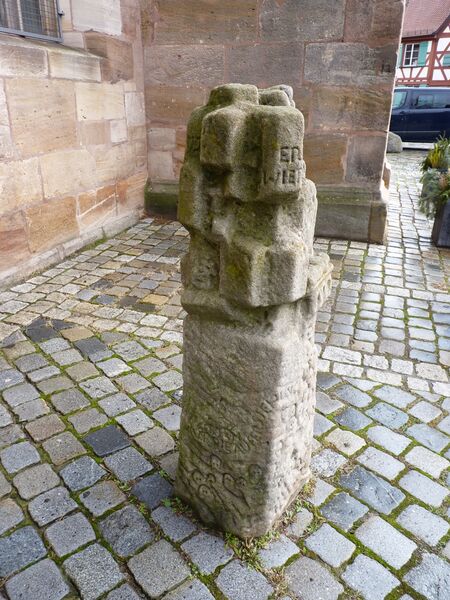 Datei:Stele Begräbnisplatz1c.JPG