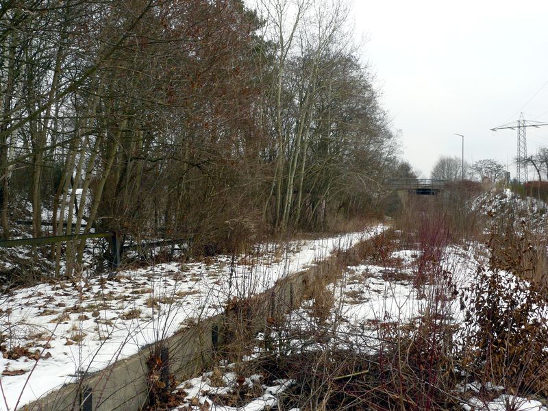 Datei:2010-01-21 Fürth-Süd Haltepunkt Bibertbahn.jpg