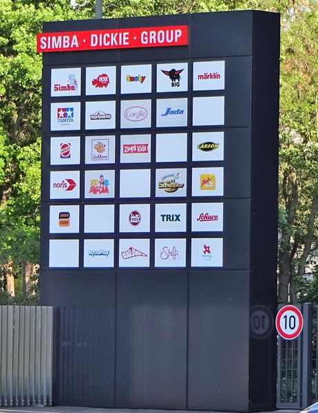 Datei:Simba-Dickie 2.jpg