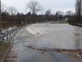 Überflutung der Fuchsstraße östlich der Dambacher Brücke, 9. Januar 2011 <span class="smw-highlighter" data-type="8" data-state="inline" data-title="Hinweis" title="Urheber: aquilexLizenz: CC BY-SA 3.0"><span class="smwtticon note"></span><span class="smwttcontent">Urheber: aquilex<br><br>Lizenz: CC BY-SA 3.0</span></span>