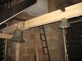 Provisorische Aufhängung des Glockenspiels im Rathaus zum Test <span class="smw-highlighter" data-type="8" data-state="inline" data-title="Hinweis" title="Urheber: Alexander MayerLizenz: CC BY-SA 3.0"><span class="smwtticon note"></span><span class="smwttcontent">Urheber: <!--LINK'" 0:299--><br><br>Lizenz: CC BY-SA 3.0</span></span>