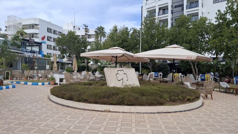 Datei:Marmaris Fürth Platz.jpeg