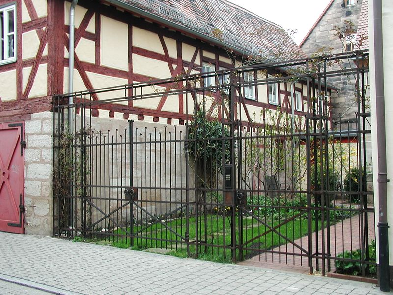 Datei:Tor Kreuzstraße.JPG